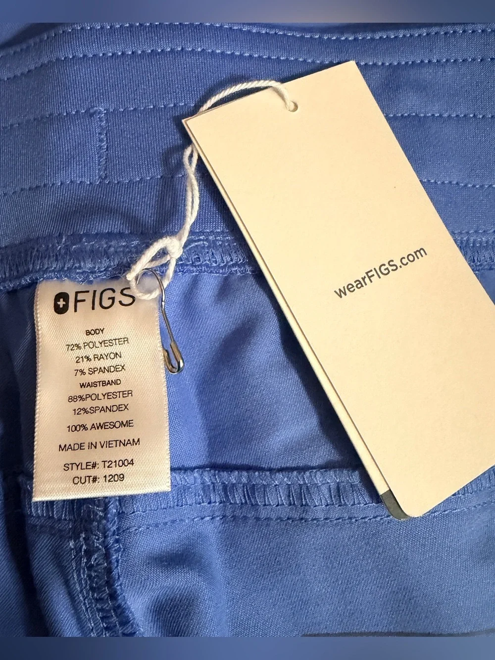 FIGS Kade Cargo Scrub Pants in a ceil blue size XXL for men